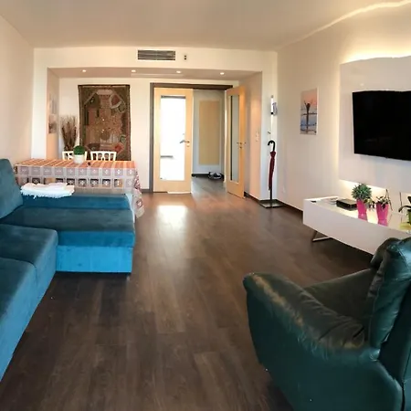 Apartment Qiu Lux
