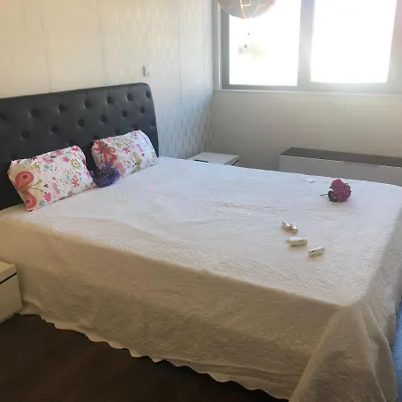 Apartment Qiu Lux