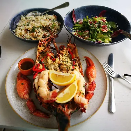 Qiu Lux Costa da Caparica